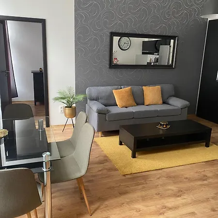 Basilica Luxury Apartment *